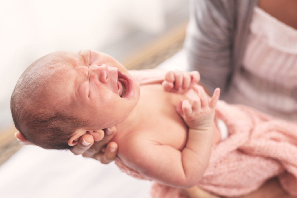 La douleur des nouveau-nés : quels moyens pour la soulager ?